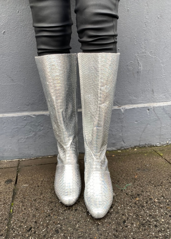 Makri boots - Holographic