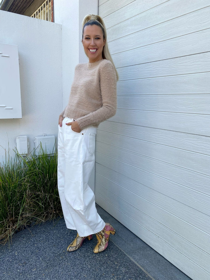 Arna fluffy knit- neutral