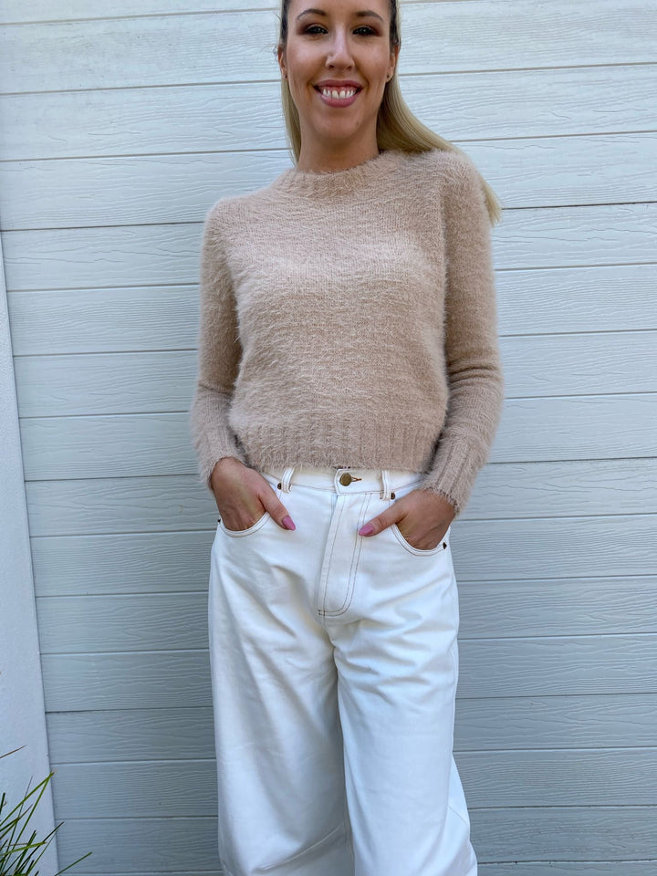 Arna fluffy knit- neutral