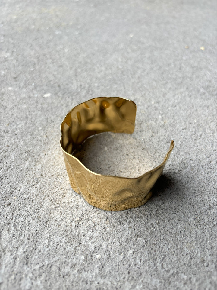 Wavy Slim Adjustable Bangle in Gold