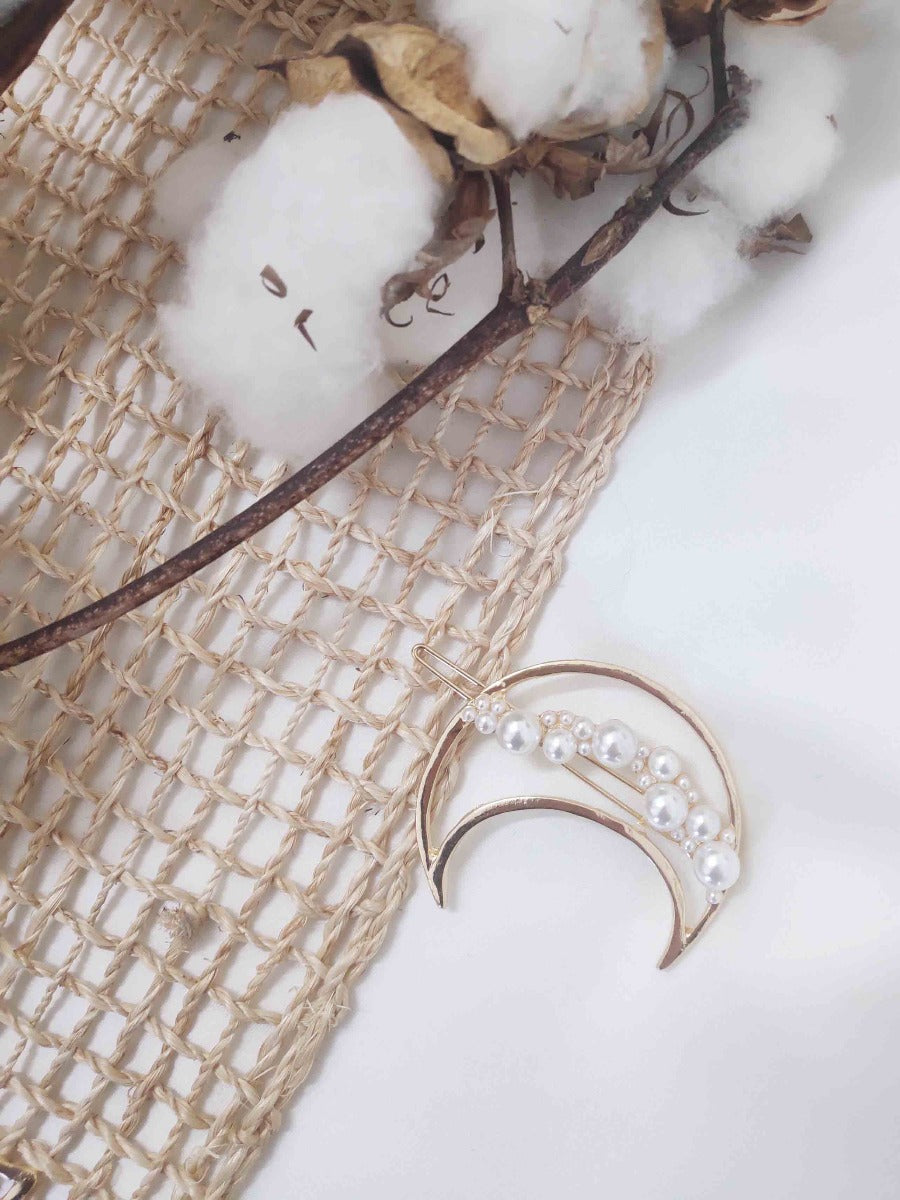 Moon Shape Pearl Hair Pin