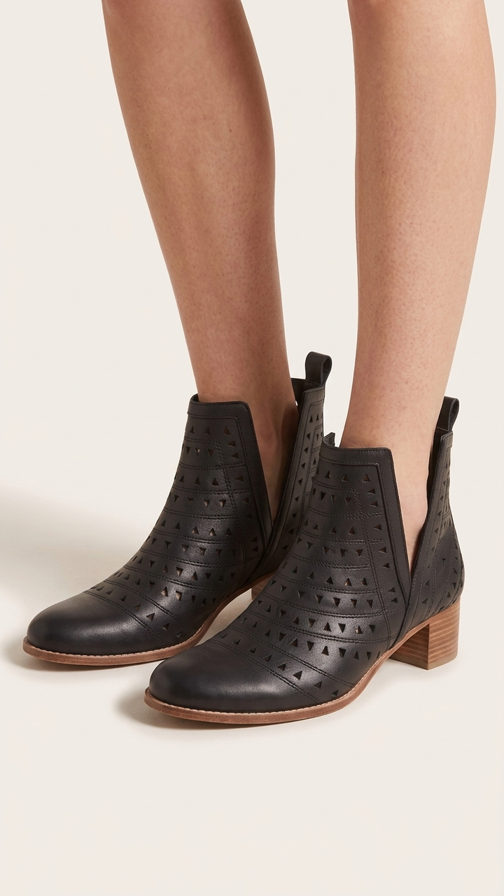 Nic Cut Out Boot - Black