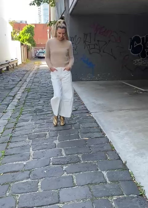 Arna fluffy knit- neutral
