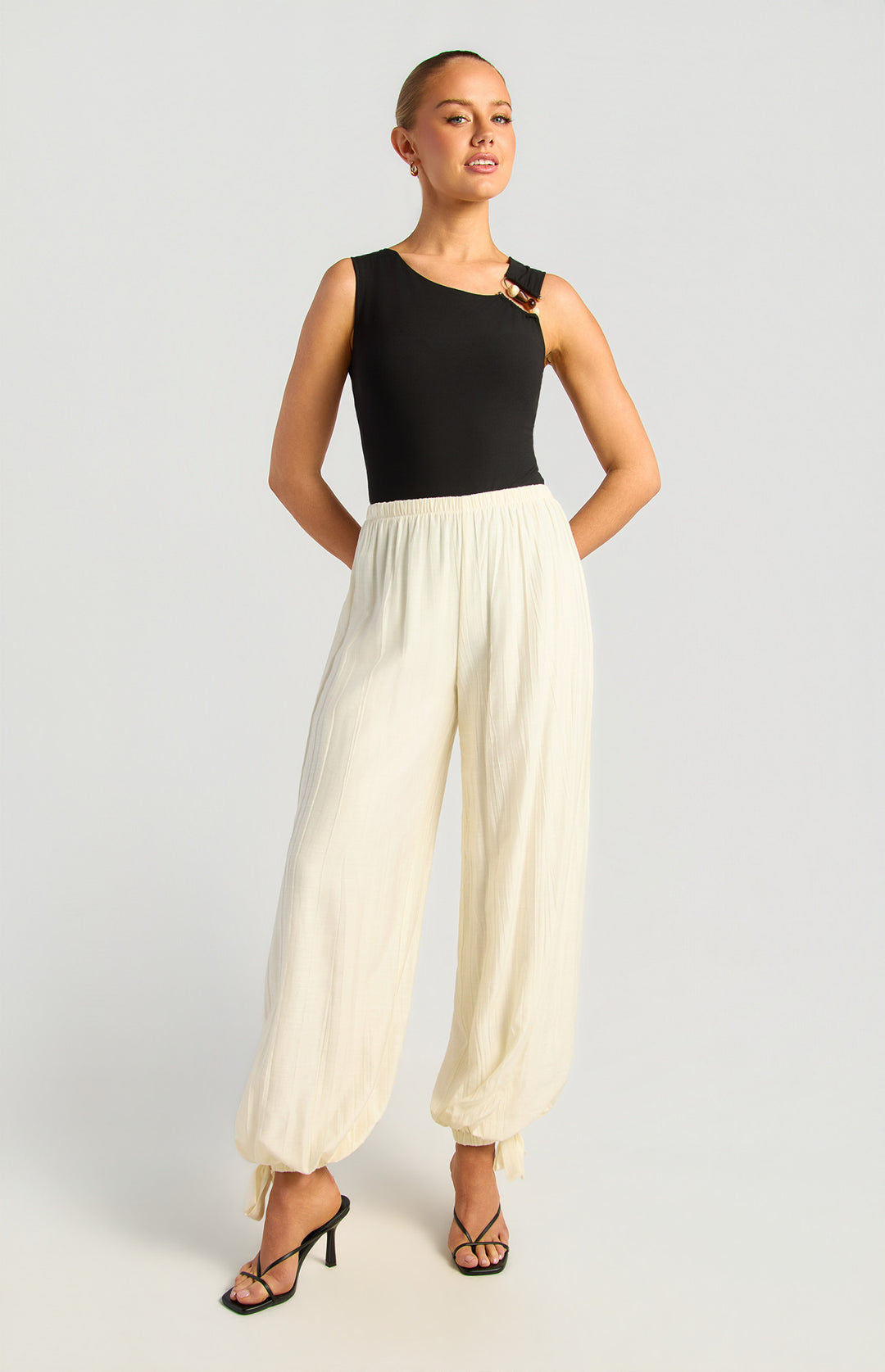 Textured Balloon Hem Pants - Cream