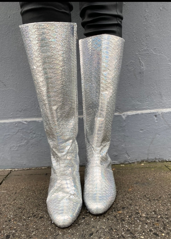 Makri boots - Holographic