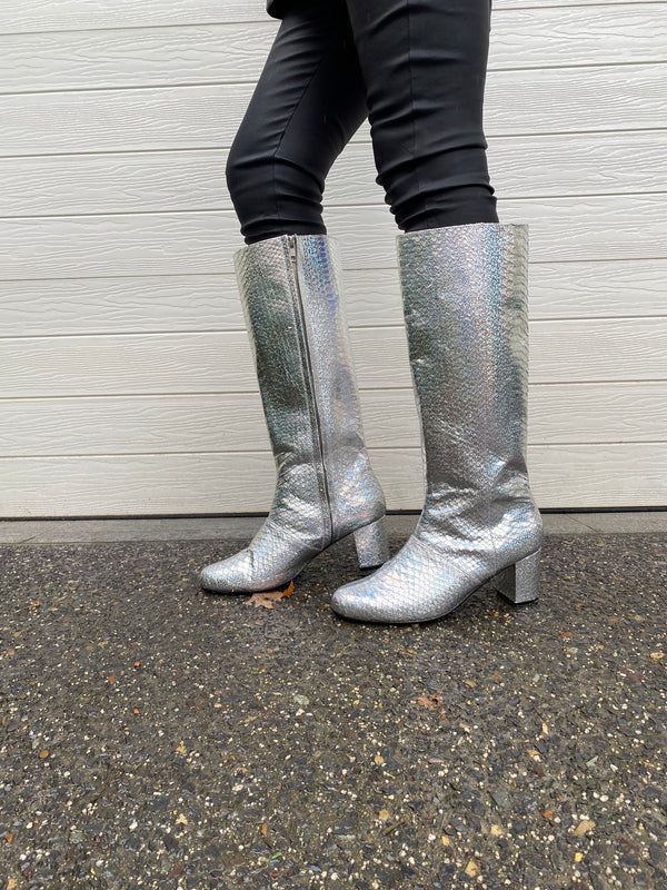 Makri boots - Holographic