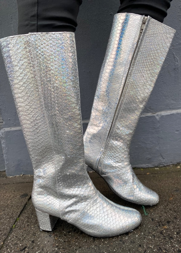 Makri boots - Holographic